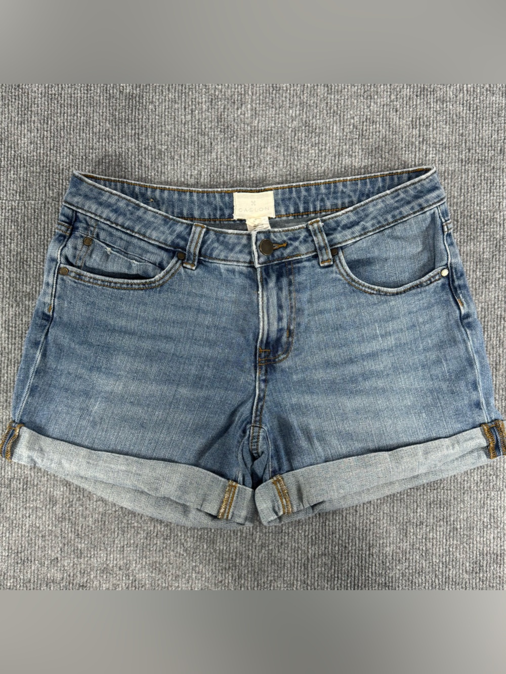 Caslon Denim Shorts Size 27 Cuffed Boyfriend Jean Distressed Coastal Casual M